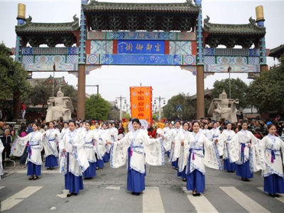 2019開(kāi)封清明文化節踏春大巡遊 中國(guó)翰園碑林強勢吸睛